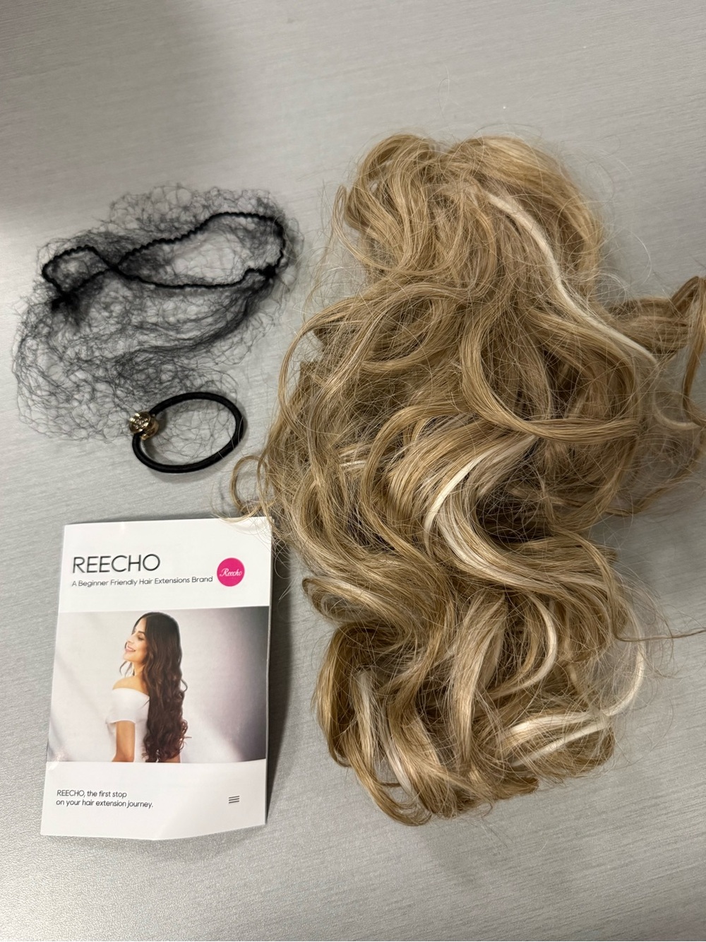 REECHO Hair Extension / Clip-In Ponytail – Blonde with Highlights